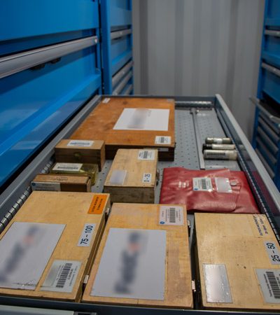 AWB Werkstattcontainer mit effizienter und platzsparender Anordnung