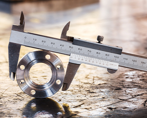 Präzisionsfertigung von Bauteilen mit einer Genauigkeit von bis zu +/- 2 μm